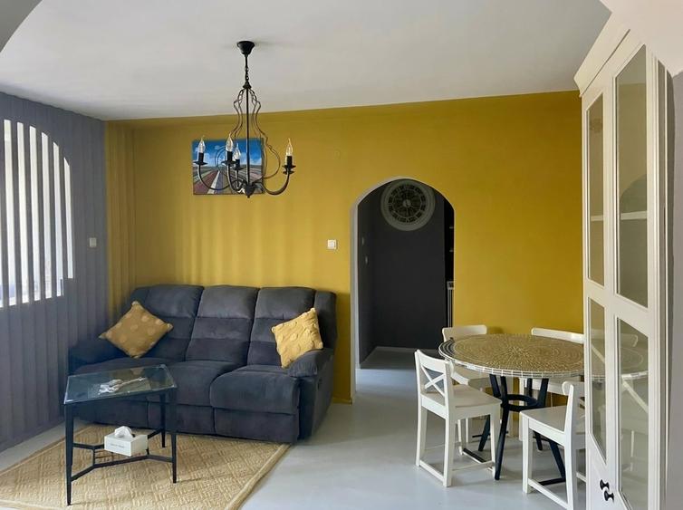 Apartament cu 2 camere semidecomandat, mobilat în Craiovei