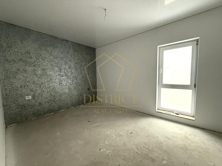 Duplex cu 4 camere cu Canalizare în Săcălaz