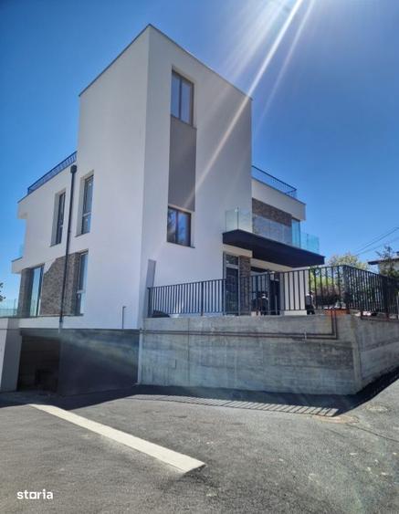 Casă cu 4 camere în Central