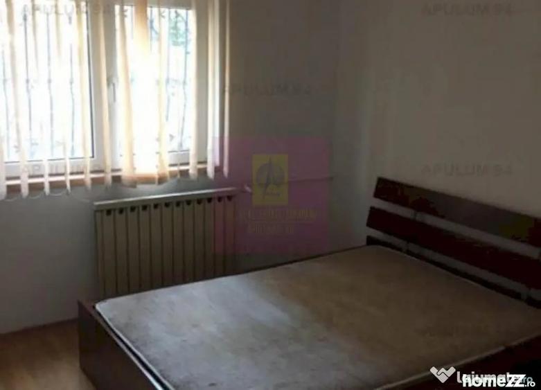 Apartament cu 4 camere decomandat în Vitan