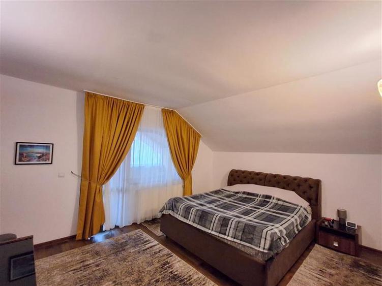 Casă cu 5 camere cu Teren 646 Mp în Aeroport