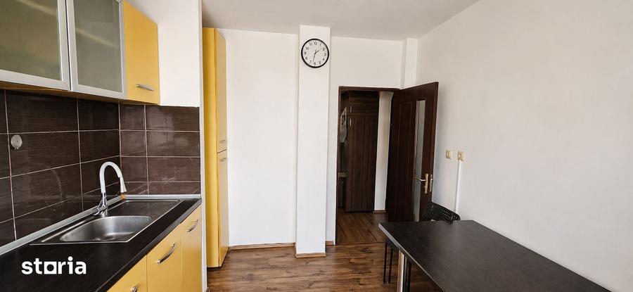 Apartament cu 3 camere decomandat în Militari