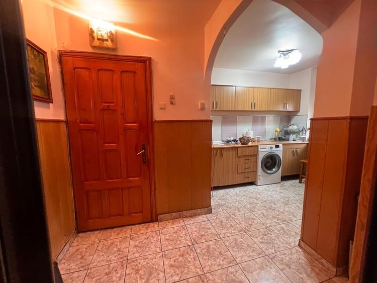 Apartament cu 2 camere semidecomandat, mobilat în Brazda lui Novac