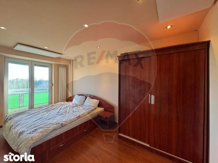 Apartament cu 3 camere, mobilat în Polivalentă