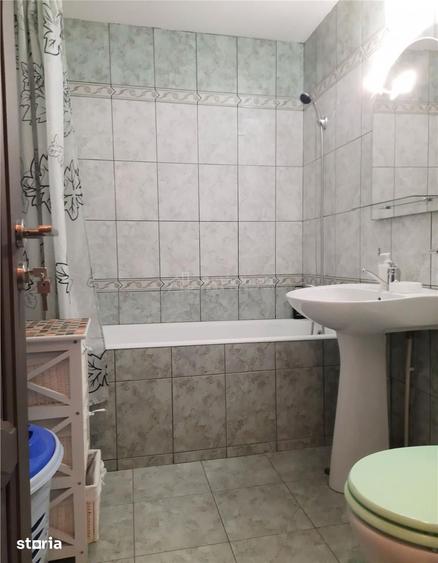 Apartament cu 3 camere decomandat în Traian