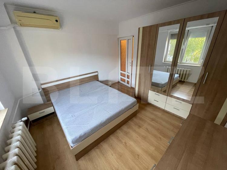 Apartament cu 3 camere decomandat, mobilat în Decebal