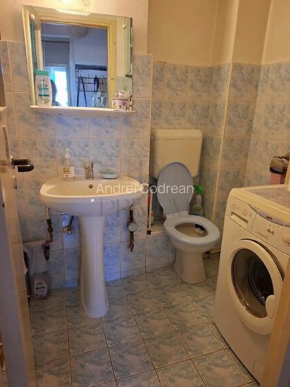 Cetatii - 2 Camere - Decomandat - Etaj intermediar cu LIFT - Centrala proprie