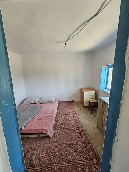 Casă cu 4 camere cu Teren 1300 Mp în Gurbănești