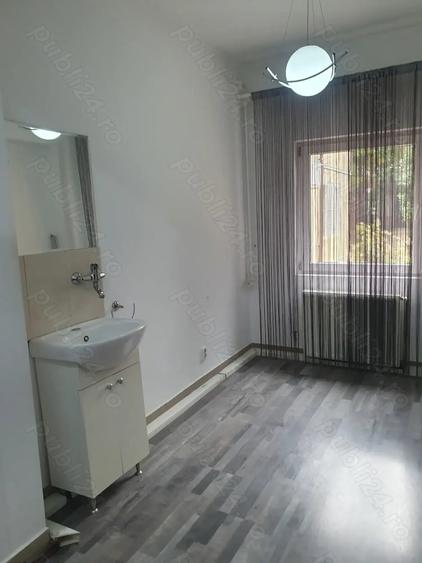 Spațiu comercial, de 1,300 mp, în Girocului