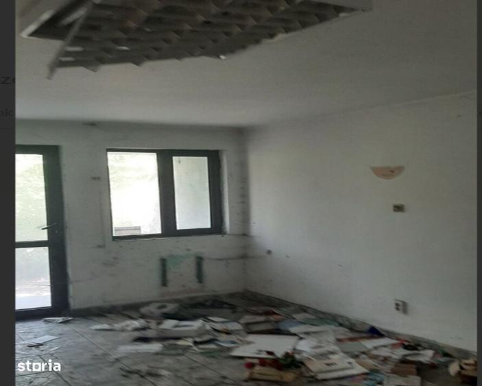 Casă cu 4 camere în Comarnic