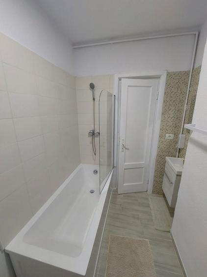 Apartament cu 2 camere decomandat în Gara de Nord