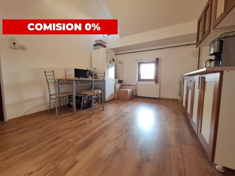 Apartament cu 3 camere semidecomandat, mobilat în Girocului