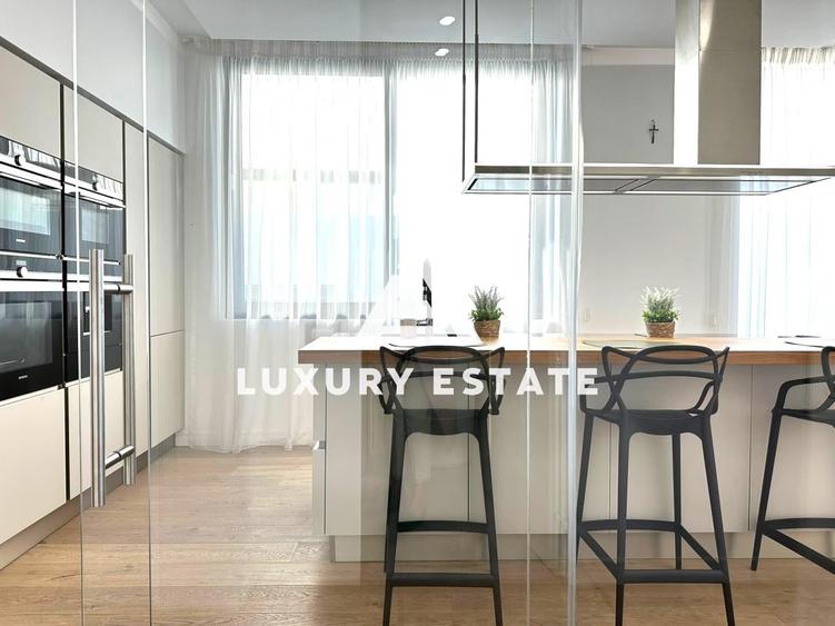 Apartament cu 4 camere decomandat, mobilat în Herăstrău
