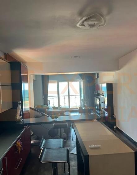 Apartament cu 2 camere decomandat, mobilat în Faleza Nord