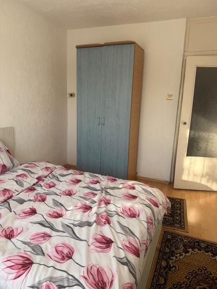 Apartament cu 2 camere decomandat în Micro 17