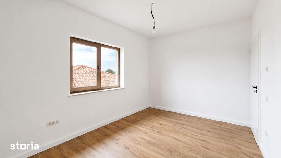 Apartament cu 3 camere decomandat în Remetea Mare