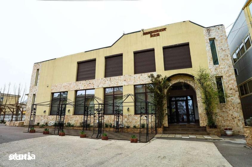 Spațiu comercial, de 2,200 mp, în Central