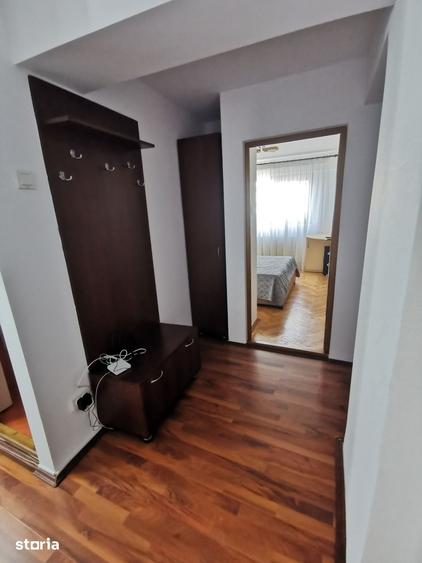 Apartament cu 4 camere decomandat în Exterior Vest