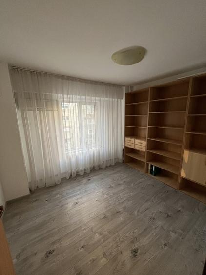Apartament cu 3 camere decomandat, mobilat în Unirii