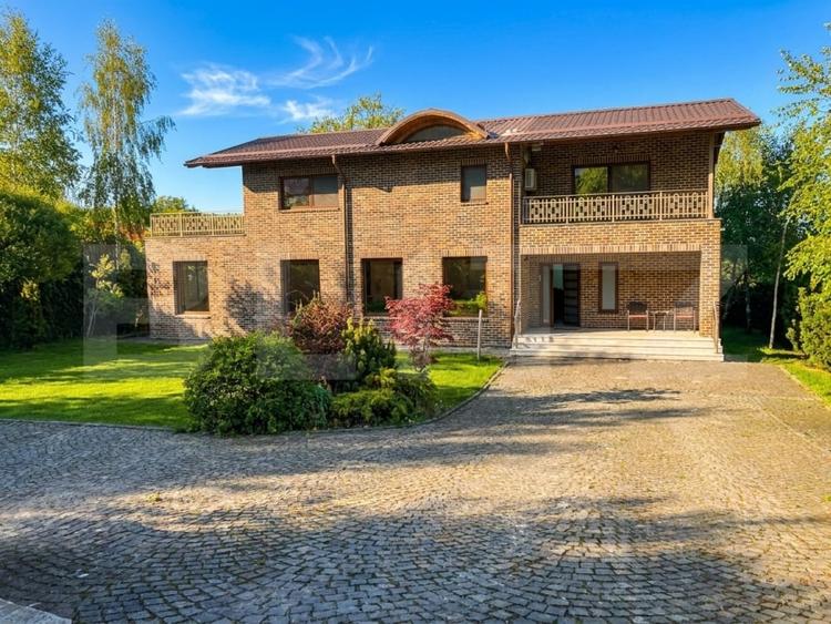 Casă individuală cu 5 camere cu Garaj în Făget