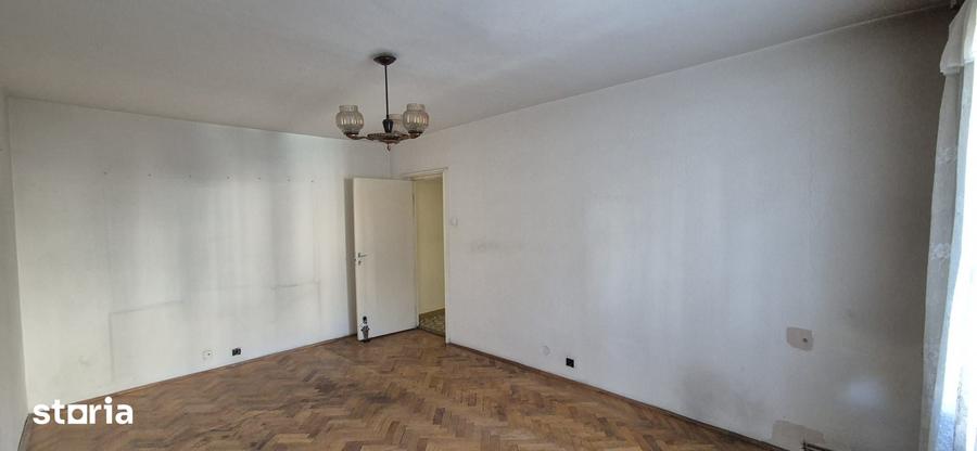 De vanzare ap.3 camere , cart. Tudor- str. Cutezantei - 12
