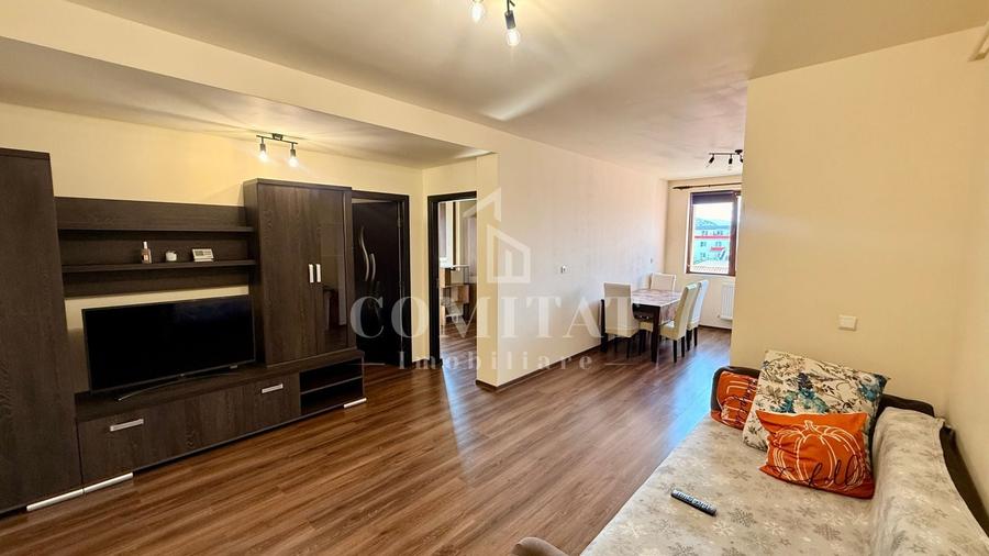Apartament cu 3 camere semidecomandat, mobilat în Florești