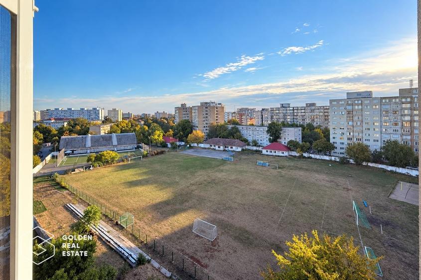 Apartament cu 3 camere semidecomandat, mobilat în Circumvalațiunii
