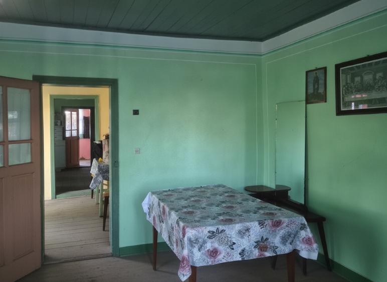 Casă individuală cu 3 camere cu Teren 1048 Mp în Valea Seacă
