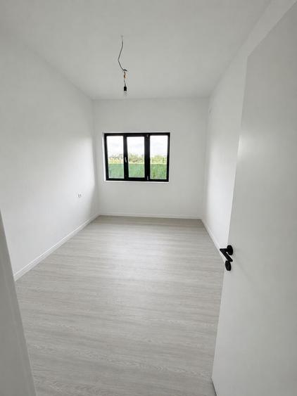 Casă cu 4 camere cu Teren 400 Mp în Cumpăna
