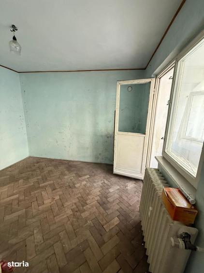 Apartament cu 3 camere semidecomandat în George Enescu