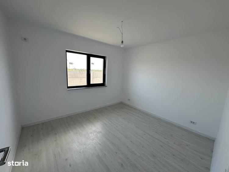Casă cu 4 camere cu Teren 400 Mp în Clinceni