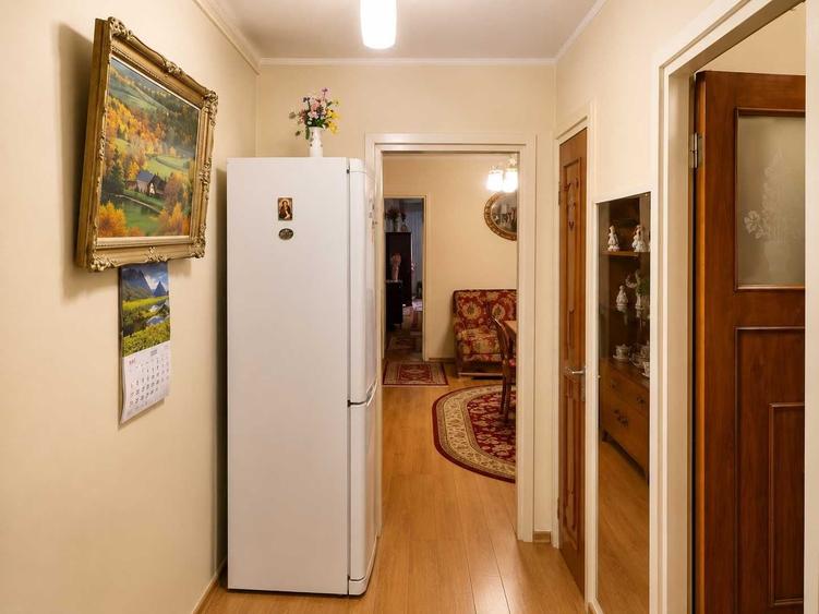 Apartament cu 3 camere decomandat în Brâncoveanu