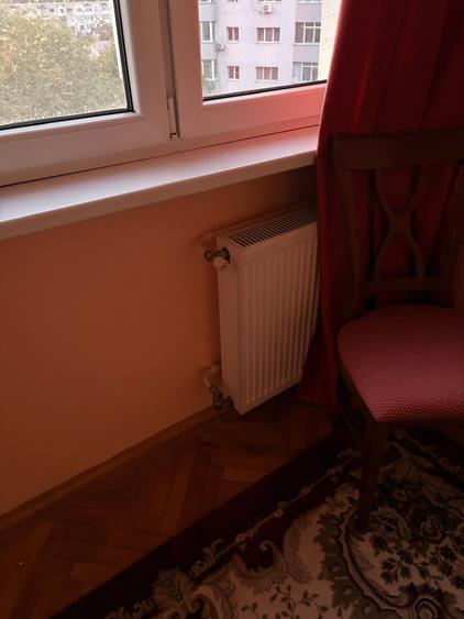 Apartament cu 3 camere semidecomandat în Titan