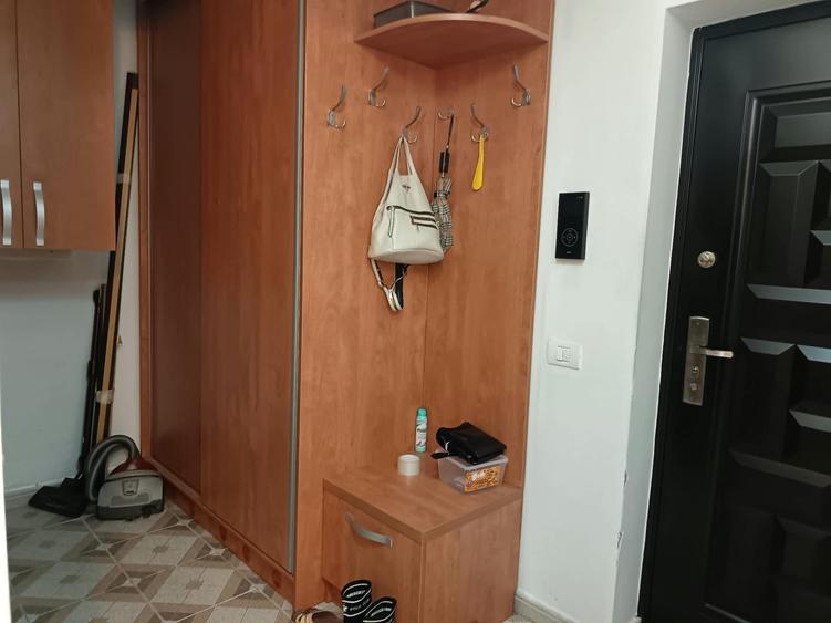 Apartament cu 2 camere decomandat, mobilat în Drumul Găzarului