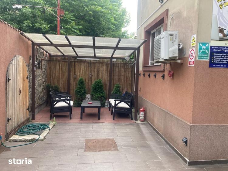 Casă cu 6 camere cu Teren 100 Mp în Rahova