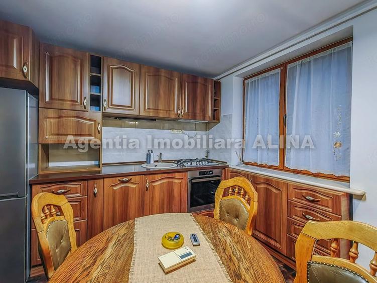 Apartament cu 3 camere semidecomandat în Împăratul Traian