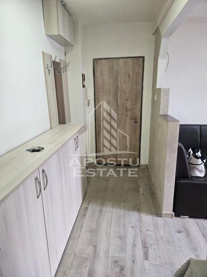 Apartament cu 2 camere decomandat în Girocului