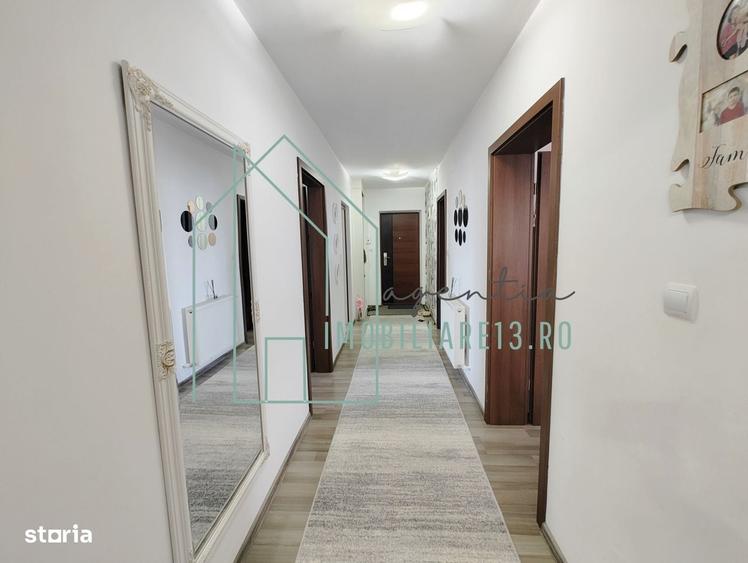 Apartament cu 3 camere decomandat în Petrești