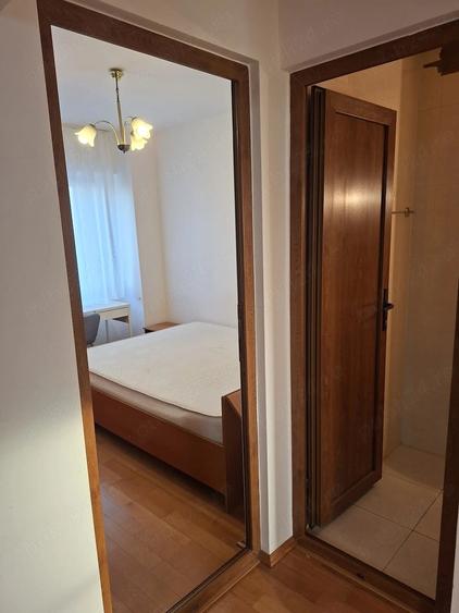 Apartament cu 3 camere decomandat în Intim