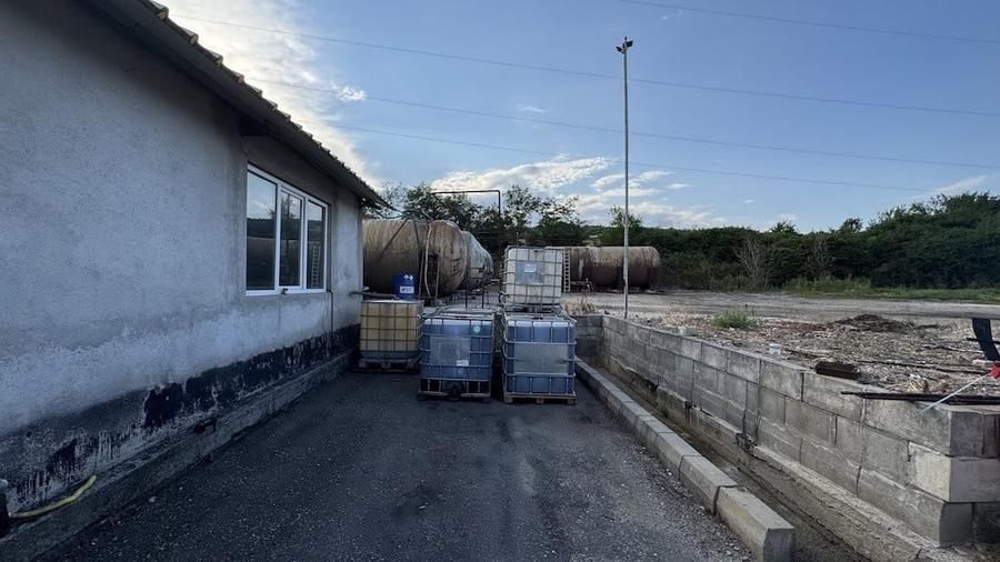 Spațiu comercial, de 1,300 mp, în Căzănești