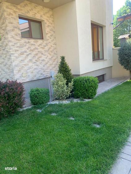 Casă cu Teren 176 Mp în Sărari