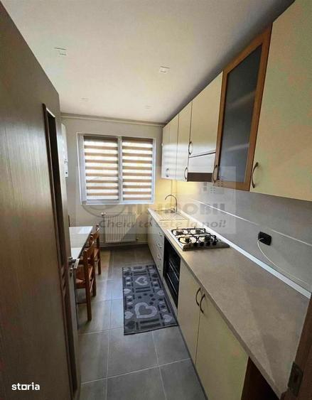 Apartament cu 2 camere semidecomandat, mobilat în Podu Roș