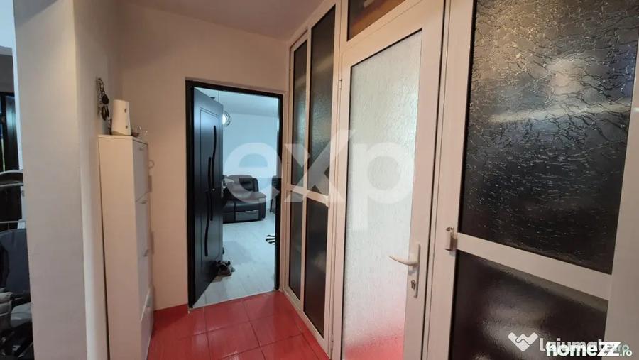 Apartament cu 3 camere decomandat, mobilat în Găvana