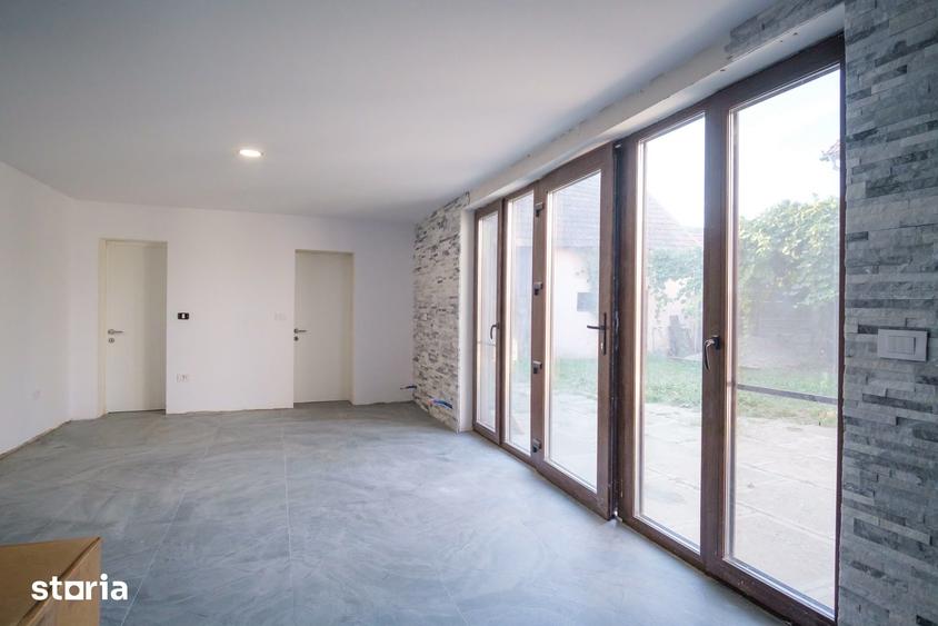 Casă cu 5 camere cu Teren 1352 Mp în Central