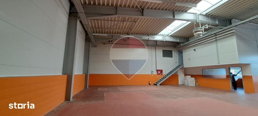 Spațiu comercial, de 400 mp, în Central