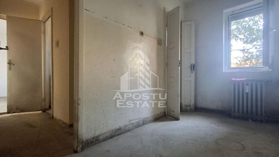 Apartament cu 2 camere circular în Polivalentă