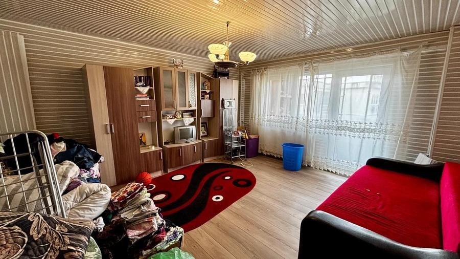 Apartament cu 3 camere decomandat, mobilat în Mihai Bravu
