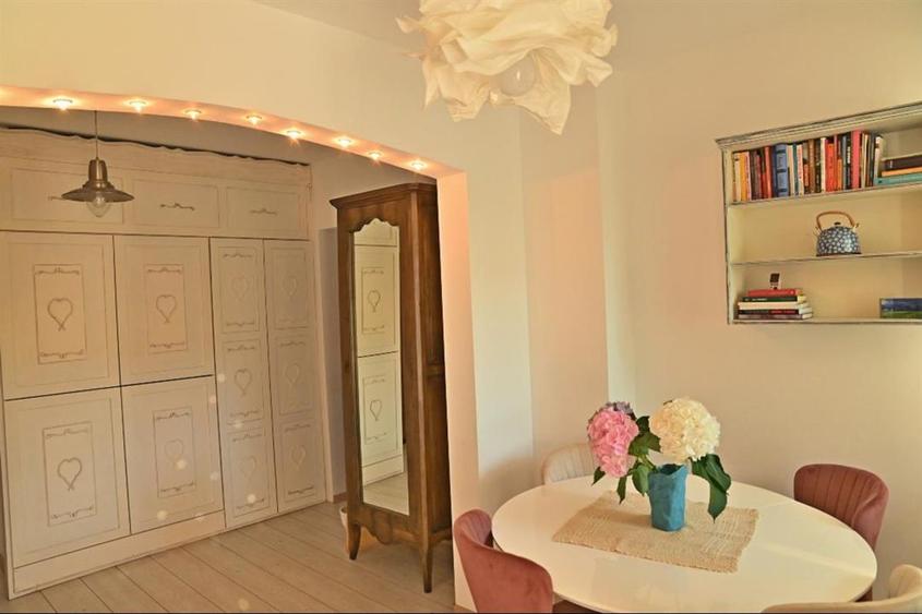 Apartament cu 2 camere decomandat, mobilat în Moșilor