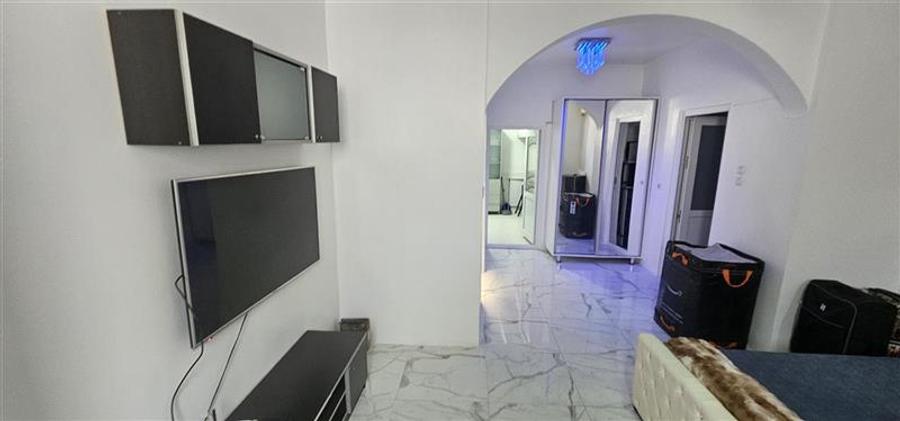 Garsonieră decomandată în Unirii