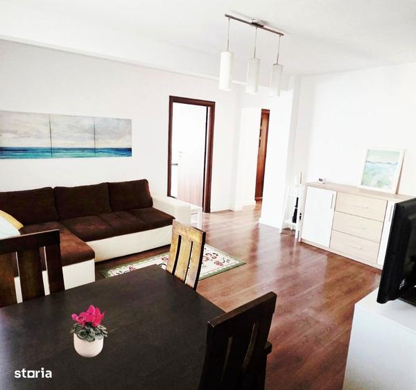 Apartament cu 3 camere, mobilat în Tei
